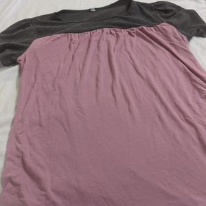 ⭐ Enidmil size L purple and grey t shirt